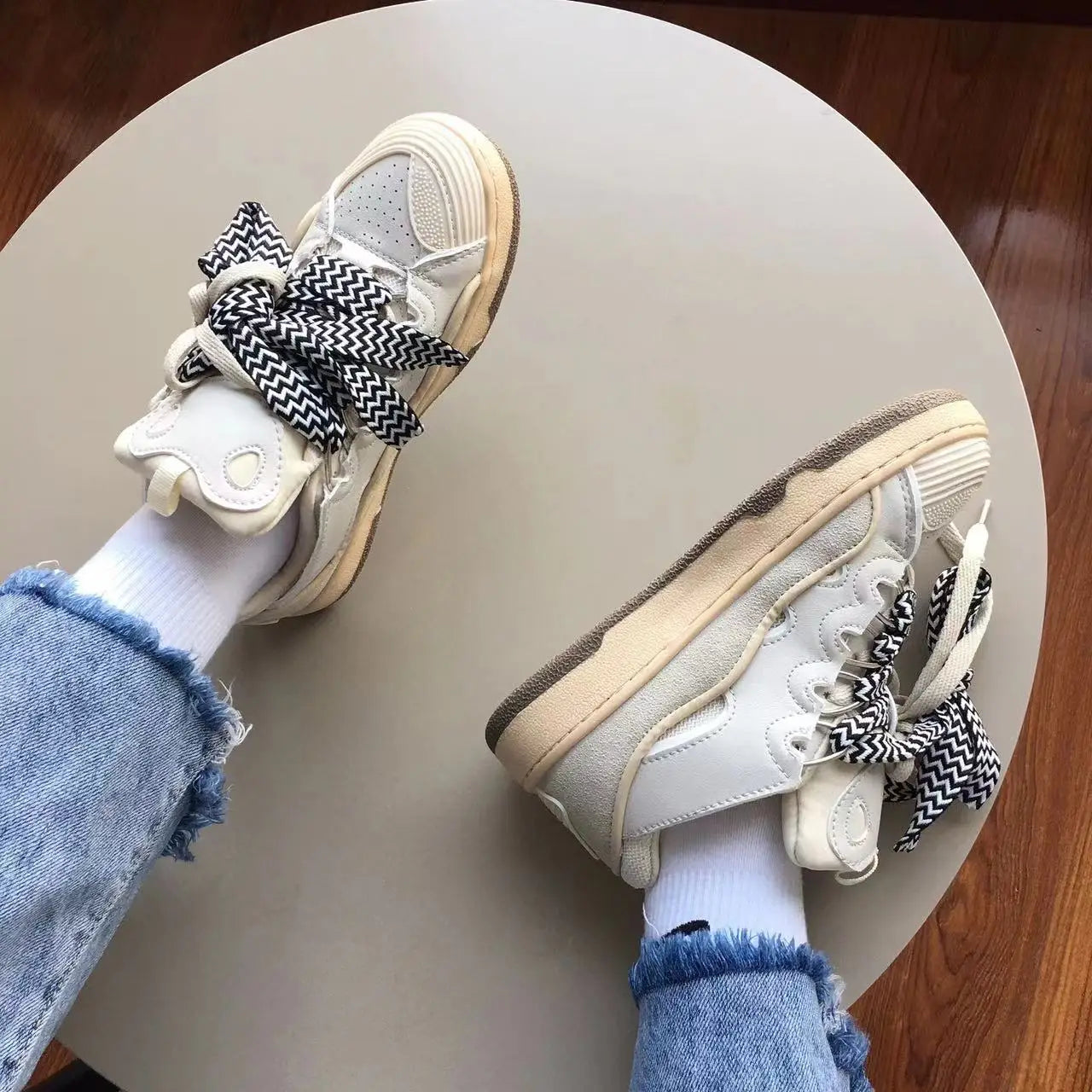 Advbridge Women Shoes Design Sense Niche Retro Sneakers Sports Bread Shoes Men and Women All-match Trendy Low Top Designer Shoes