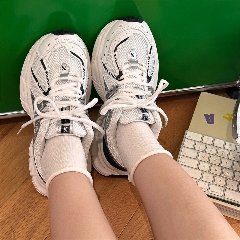 Advbridge NEW Female Casual Sneakers Breathable Mesh Running Shoes Platform Spring Autumn Woman Lace Up Flats Shoes Sports Fashion