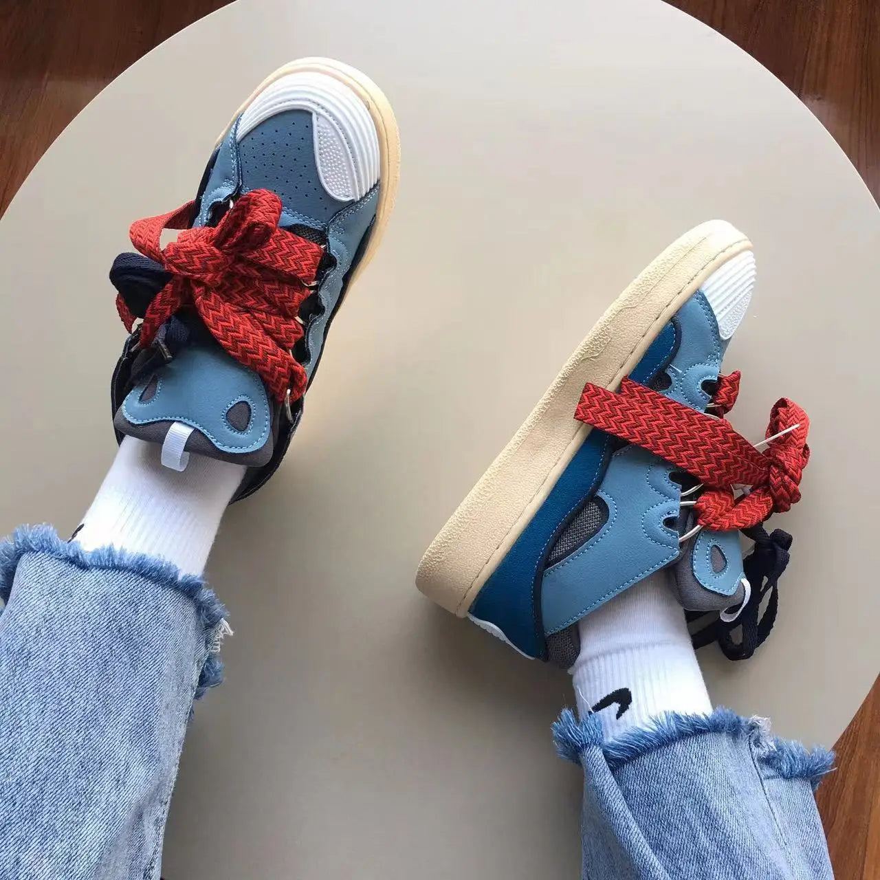 Advbridge Women Shoes Design Sense Niche Retro Sneakers Sports Bread Shoes Men and Women All-match Trendy Low Top Designer Shoes