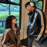 Advbridge Retro Leather Jacket Men Women  American Patchwork Strip Racing Outerwear Loose Hip Hop Zippers Brown PU Coat Streetwear Spring