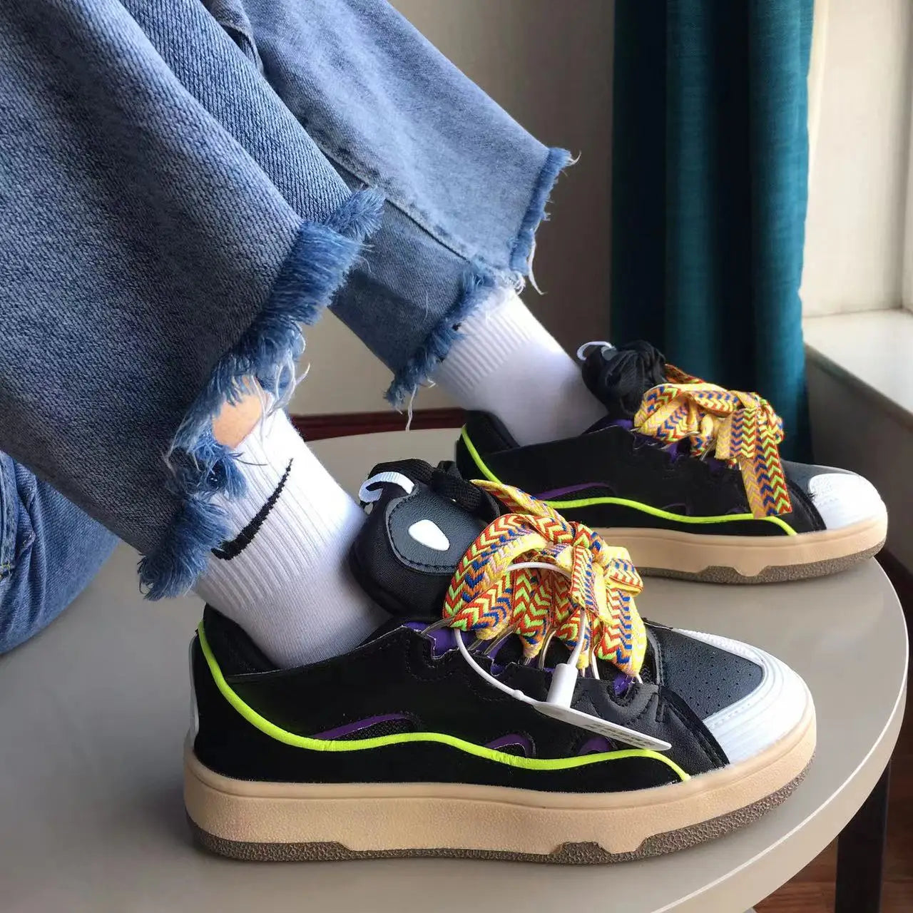 Advbridge Women Shoes Design Sense Niche Retro Sneakers Sports Bread Shoes Men and Women All-match Trendy Low Top Designer Shoes