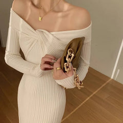 Advbridge Temperament Knitted Dress For Women In Autumn And Winter, High-End Design, Gentle And Unique Style, One Shoulder Slim Fitting Wa