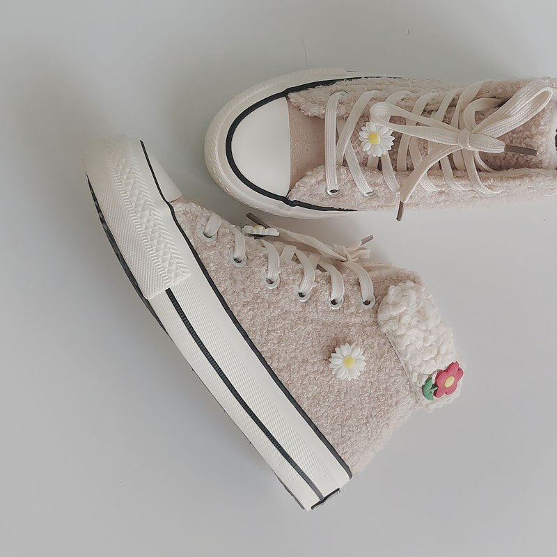 Advbridge Cute furry shoes plus velvet canvas shoes for women winter little daisy shoes Winter kawaii girl sweet lolita shoes vintage