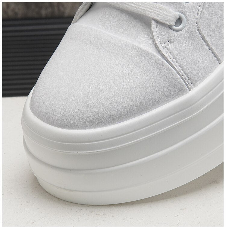 Advbridge New White Leather Men Casual Shoes fashion Platform Sneakers Trainers Height Increasing Shoes Chaussure Homme