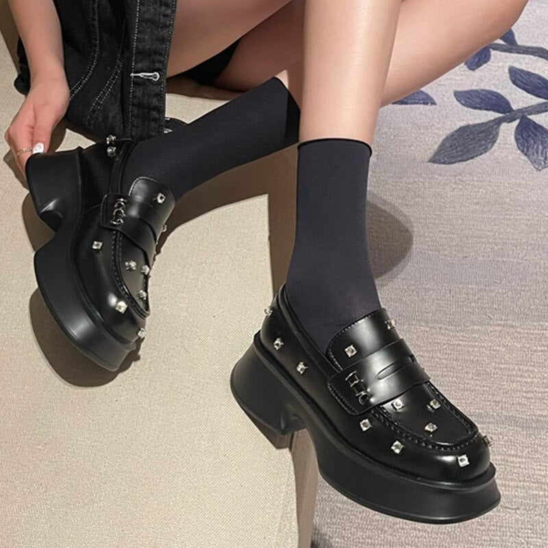 Advbridge Women Platform Shoes Solid Black New Rubber Female Shallow Loafers Casual British Style Pu Leather Rhinestones Low Heels