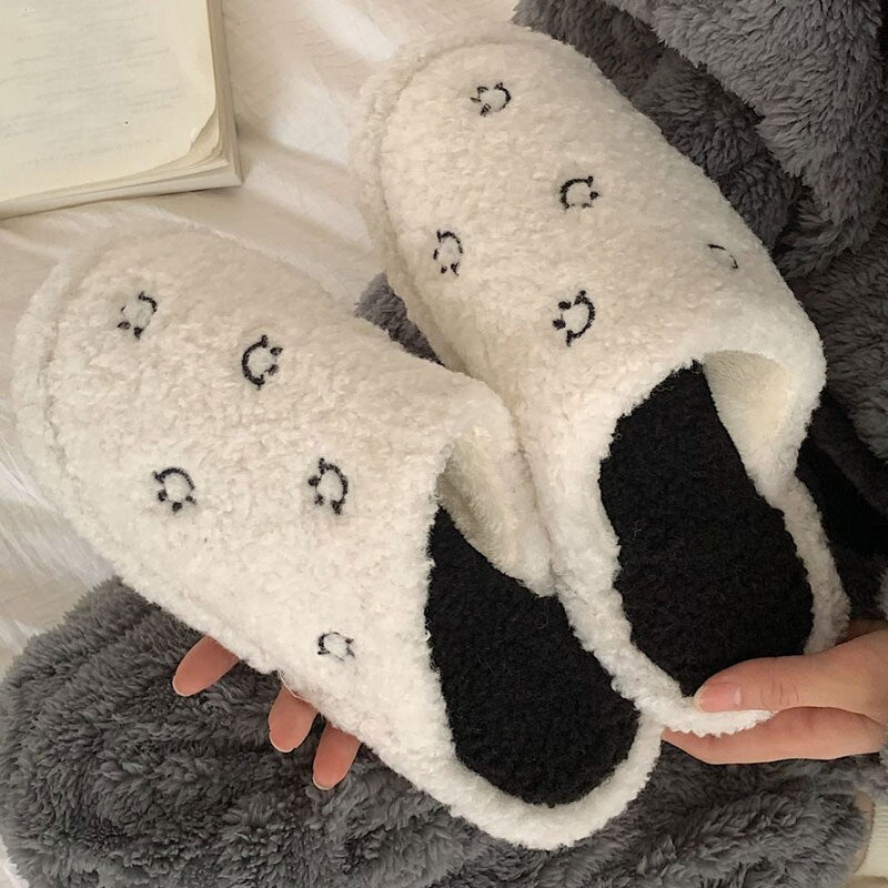 Advbridge New Winter Slippers Woman Autumn  Warm Closed Fluffy Plush Slides Men Indoor Home  Cute Face White Flip Flops Flat Cotton Shoes