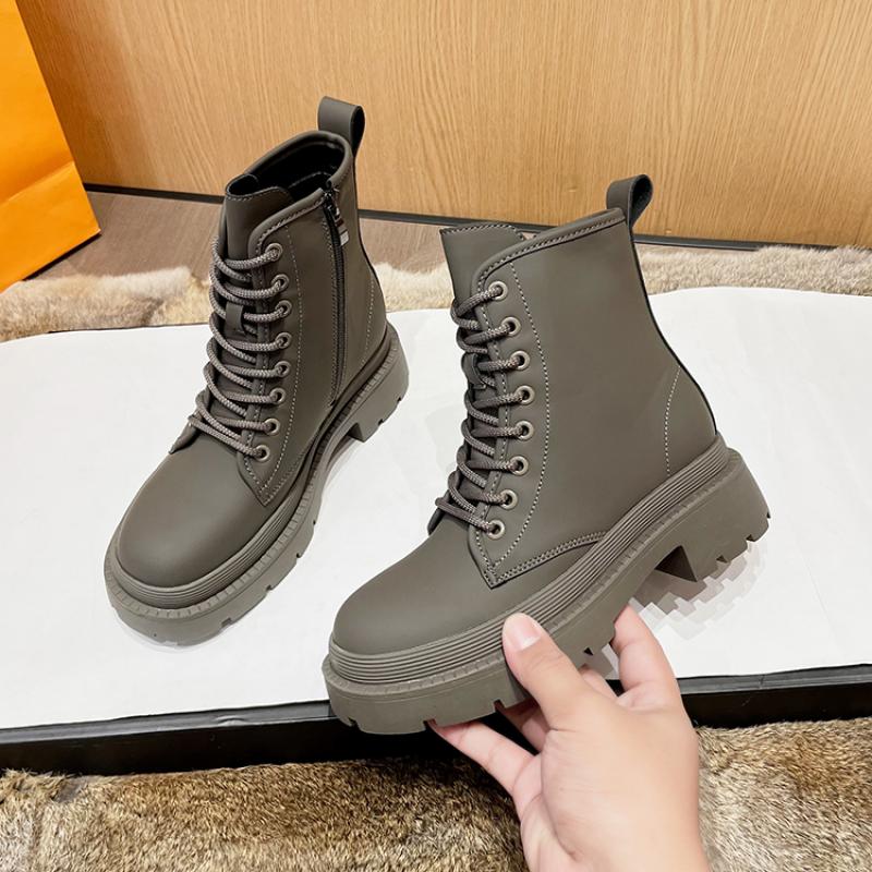 Classic Letter Boots Designer Women Boots 100% Leather Thick High Heels -  China Casual Shoes and Designer Shoes price