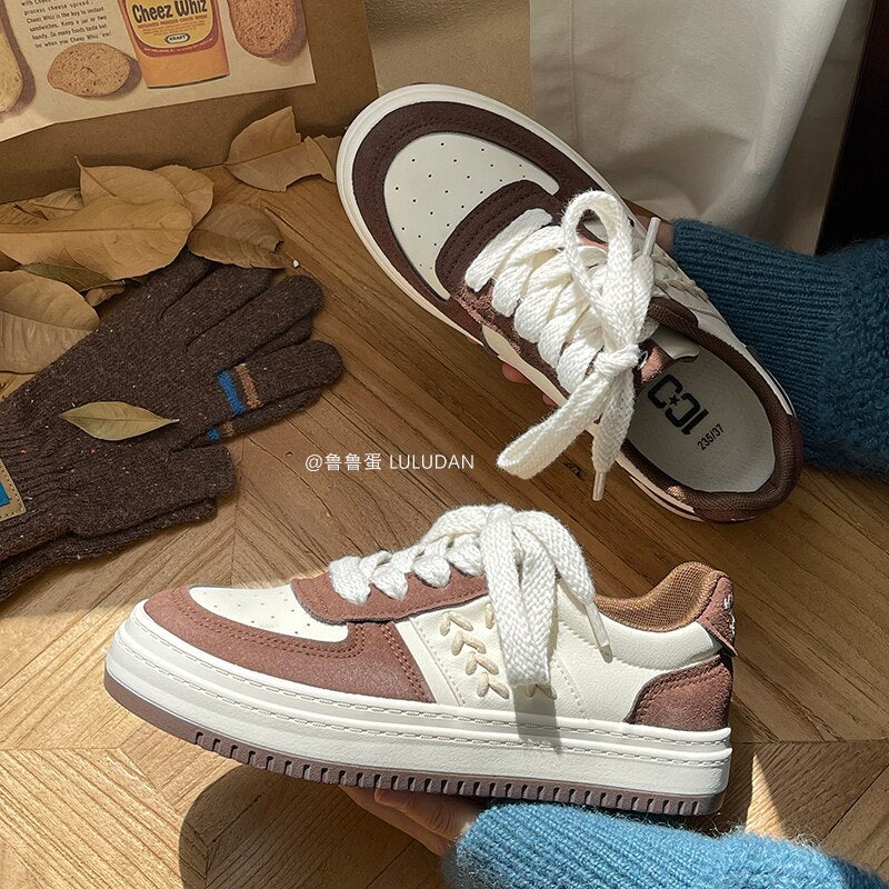 Advbridge Brand Leather Sneakers Women 2023 Designer Platform Casual Lace Up Woman Flats Sneakers Shoes Tennis Female Vulcanized Shoes NEW