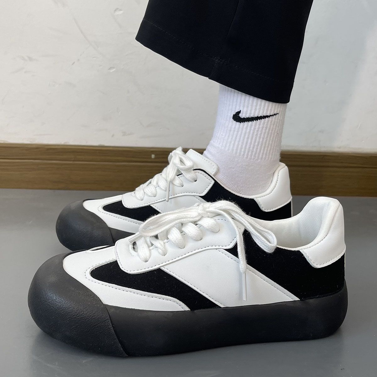 Advbridge Men Women Casual Sneakers Durable Work Shoes Unisex Tennis Shoes Design Leather Unisex Walking Shoes Zapatillas Hombre