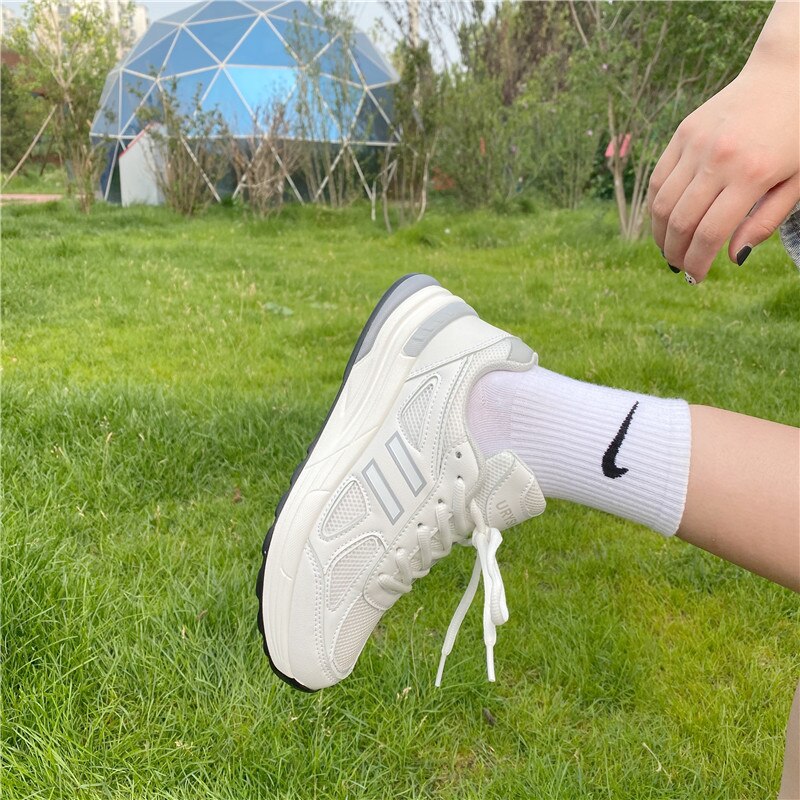 Advbridge Vulcanized Sneakers Women Casual Shoes Vintage Platform Trainers Men Outdoor Running Sports Shoes Unisex Tennis Shoes
