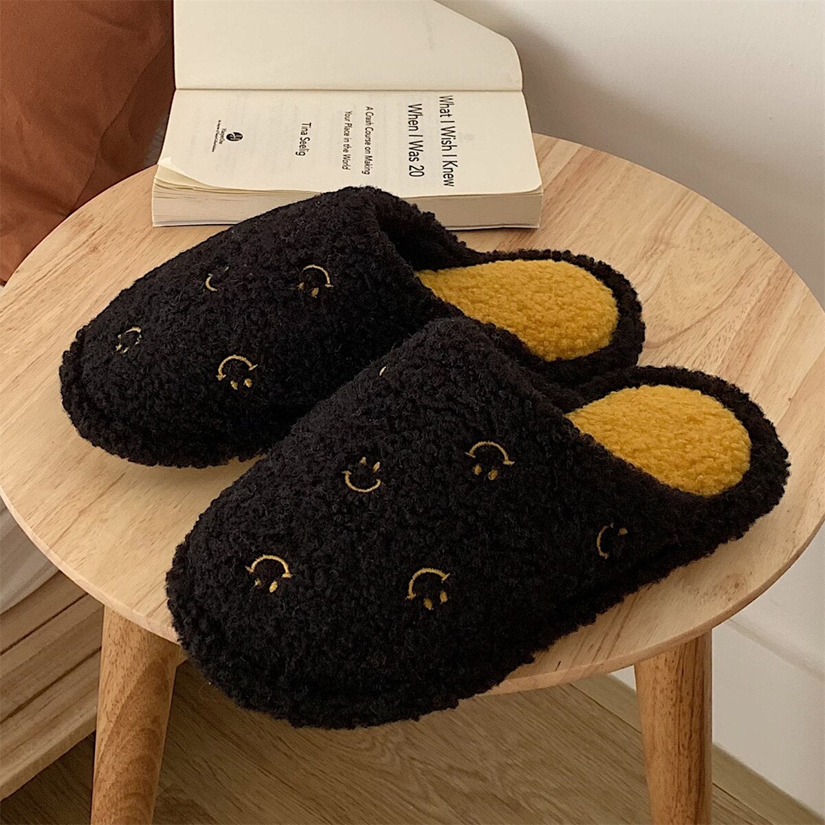 Advbridge New Winter Slippers Woman Autumn  Warm Closed Fluffy Plush Slides Men Indoor Home  Cute Face White Flip Flops Flat Cotton Shoes