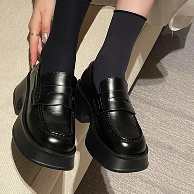 Advbridge Women Platform Shoes Solid Black New Rubber Female Shallow Loafers Casual British Style Pu Leather Rhinestones Low Heels